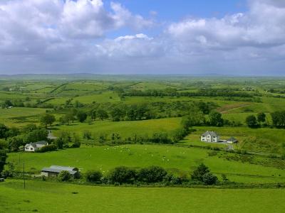 Download free field landscape house image
