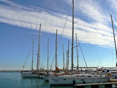 Download free blue sky cloud boat harbour image
