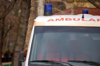 Download free ambulance vehicle image