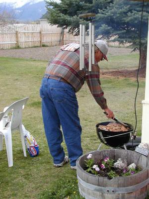 Download free person barbecue image