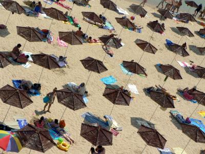 Download free beach sand parasol image