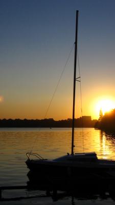 Download free lake boat sun image