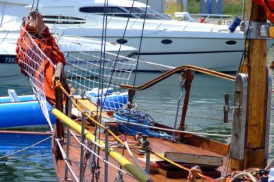 Download free lake boat harbour image