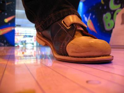 Download free shoe bowling image